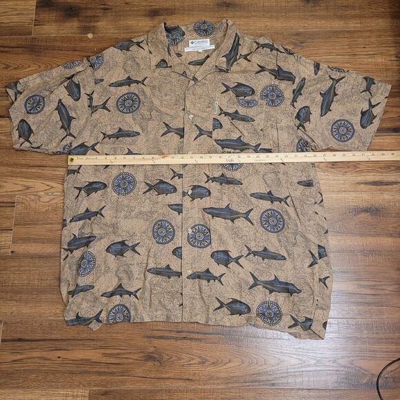 Columbia Mens Shirt XL Brown Pattern Fish All Over Hawaiian 100% RAYON - Picture 3 of 6